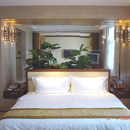 New Beacon Xinhang International Hotel Wuhan Room photo